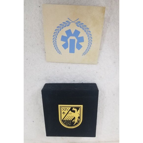 Destiny 2 - Savior Title Seal Pin - Bungie Rewards - RARE RETIRED new in box - Picture 4 of 7